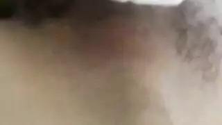 نيكيتا بيلوتشي: إدخال الأصابع في ذلك الكس الأبنوسي المشدود