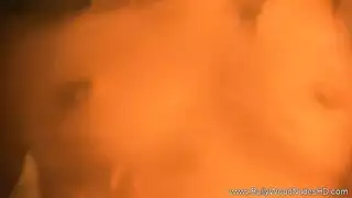 حركات فيكتوريا الغريبة تقود إلى مشهد إيلاج مزدوج