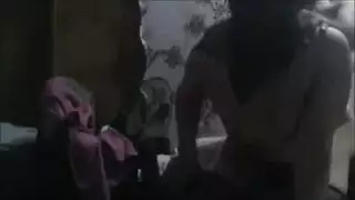 فيديو إكس إكس إكس سري: نساء محجبات في ثلاثية صريحة