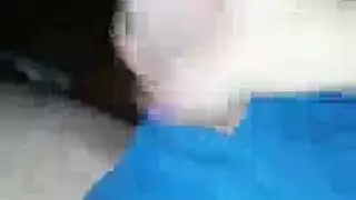 إباحية في العمل: جلسة مص على المكتب و ناك عنيف على المكتب