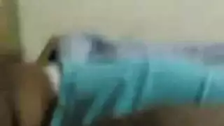 فيديوهات محارم خام: أب وابنته يمارسان الجنس