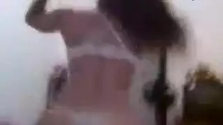 مقطع بورن كرتوني: ضخ السائل المنوي على العاهرات القذرات