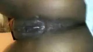 أفلام أغورا الإباحية: كل شاب يمارس معه الجنس جماعياً