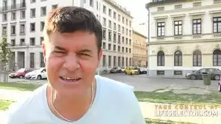 فمها مصنوع لقضيبه الصلب والمتلهف