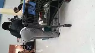 جماع جماعي خشن في المملكة المتحدة مع نزول سوائل ووجه مغطى بالمني