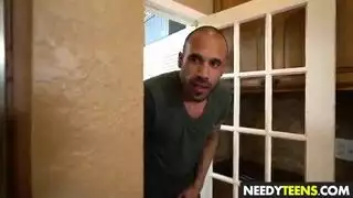 من تعري عابر إلى جنس مكثف في المطبخ