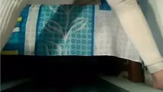 فيديو بورنو فردي: فتاة عارية تداعب كسها المبلل حتى هزة الجماع الشديدة