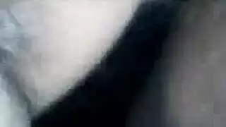 زوجه الياباني راكب الدراجة النارية أربعة بالإصبع