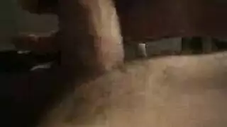 فني حلق عميق البشعة