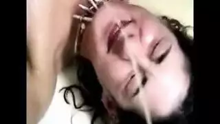 مشهد إيلاج مزدوج لنساء أجنبيات ناضجات