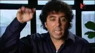 لحس فرج على أرضية الصالة: فتيات مثيرات يمارسن الجنس بدون أي ملابس