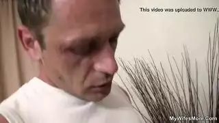 زوجتي تبتلع حمولتي ثم تركبني بوضعية الفارسة العكسية