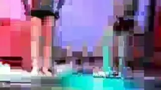 مص ثلاثي مغمور بالبول مع قضيب أسود ضخم