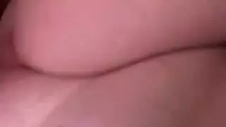 روتين أدريان اليومي: الشقراء كبيرة الجسم تمارس أفعالًا صريحة