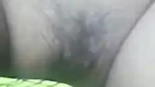 جنس شرجي وحلقي لفتاة موشومة ينتهي بقذف فوضوي على الوجه