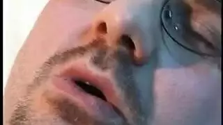 لبنانية ترقص وتتناك بقوة في مشهد إباحي صريح