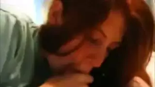 حركة جنسية مزدوجة عنيفة: شابان يدمران فتحات العاهرة