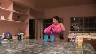 أورجى عامة محفزة بالخمر: من المشروبات للعلقة الجماعية