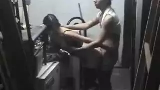 جلسة نيك صعبة على السلم