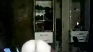 مؤخرة برازيلية ممتلئة تهتز في عرض إباحي جامح