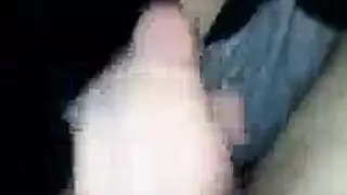 عمل فم ماهر: مص قضيبه حتى الإفراز الانفجاري