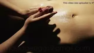 جنة الاستمناء اليدوي: فتاة مغرية تستمتع بقضيب صلب