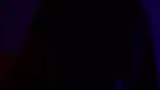 تدليل شرجي صعب يجبر مراهقة آسيوية على الصراخ من المتعة