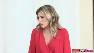 العشاء جاهز: مهبلان وفحل محظوظ