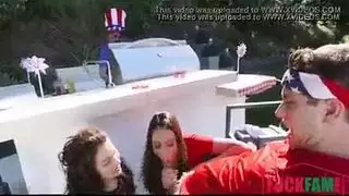 ثنائي سري للابن الزوج: الأم والابنة يتم تدميرهما