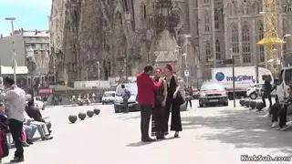 فاتنة الاسبانية في الدب ازياء لعق كس