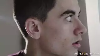 سكسيه اجنبي أريئيلا فيريرا تمص زب حبيبها جوردي