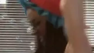 التدليك من زوجة الأب يتحول إلى فعل جنسي صريح وقاس