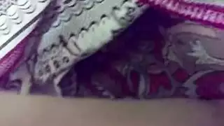 جسد عربي صغير: إجبار على مص عميق وتسجيل جنس جماعي عنيف