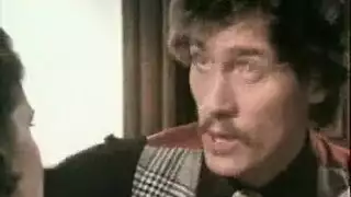 أفلام محرمة إباحية: الزوج الديوث يشاهد زوجته تأخذ قضيب الحصان