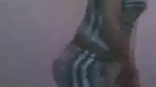 ضرب اخته تعيط ناكها