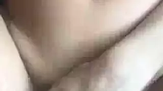 عاهرة لا تشبع تتوسل للمزيد