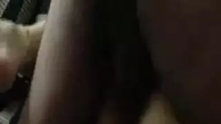 تحفيز كس جامح يؤدي إلى ركوب جنسي قوي