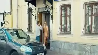 مساعدات مكتب عاهرات يحصلن على مهانهن مضروبة