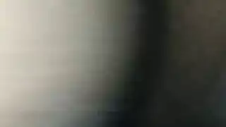 زوج مخدوع يشاهد زوجته تُضاجع من قبل غريب بعد تدليك زيتي