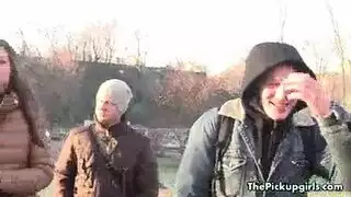 شقراء التقاط عاهرة امتص الديوك