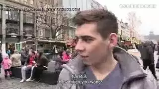 الراهبات ممتلئات الأجسام في خيالات كنيسة صريحة