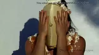 خيال أجنبي يتحول إلى شريط جنس عاطفي قاس