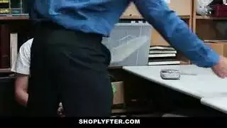 مفلس جبهة مورو حارس أمن مصعد