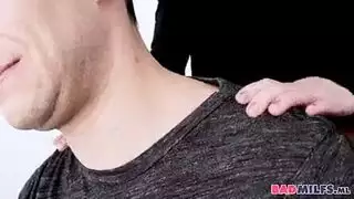 بحث النائب المحظور: يبحث عن ذلك القضيب الضخم الثابت