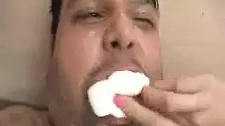 طيز صالحة للأكل تساعد كس حلو على تدفق السائل المنوي الساخن