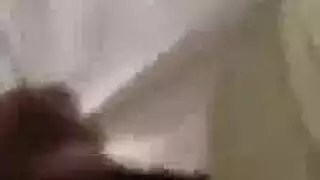 طالبات ذوات خبرة تتعرض ثقوبهن للضرب من مراهقات مثليات
