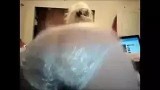 دومينيكا تستيقظ ومهبلها يقطر شوقًا لجنس صباحي إباحي