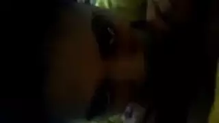 فوضى جنسية خارجية: إباحية بجانب المسبح مع قذف داخلي