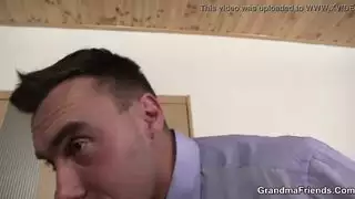 عاهرتان عجوزتان في إيلاج مزدوج إكس إكس إكس قاسي