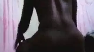 زبونة مثيرة تنكح بشراهة من قبل مدلكها